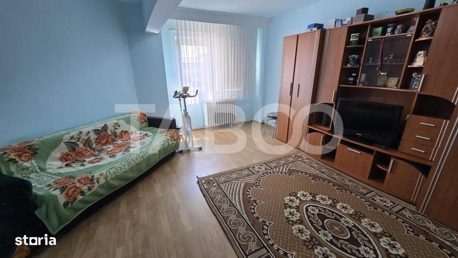 Apartament cu 2 camere decomandat în Ștrand
