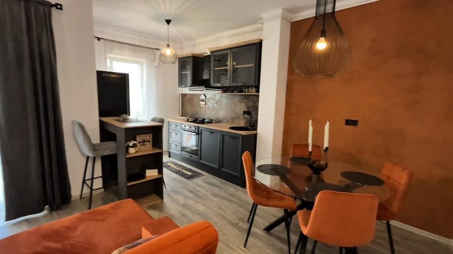 Apartament cu 2 camere semidecomandat, mobilat în Florești