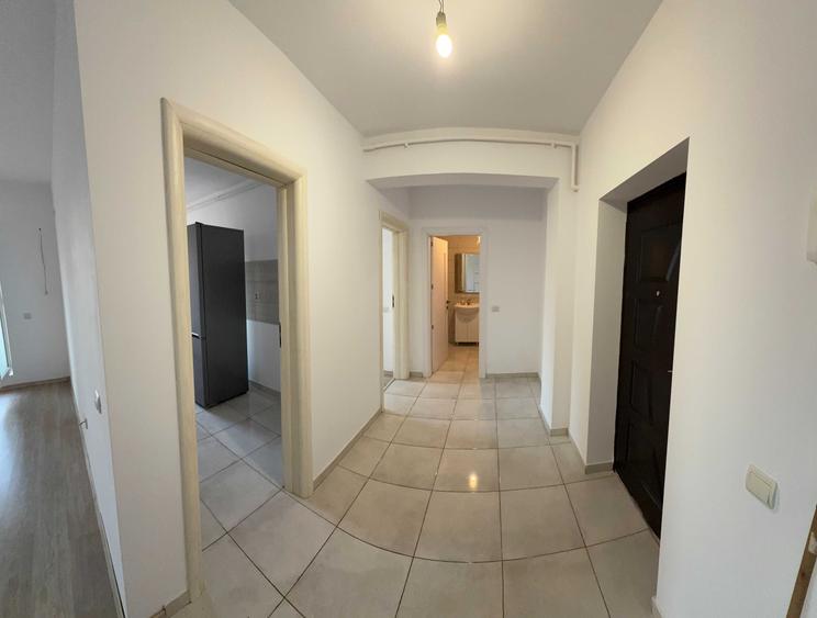 Apartament cu 2 camere semidecomandat în Roșu
