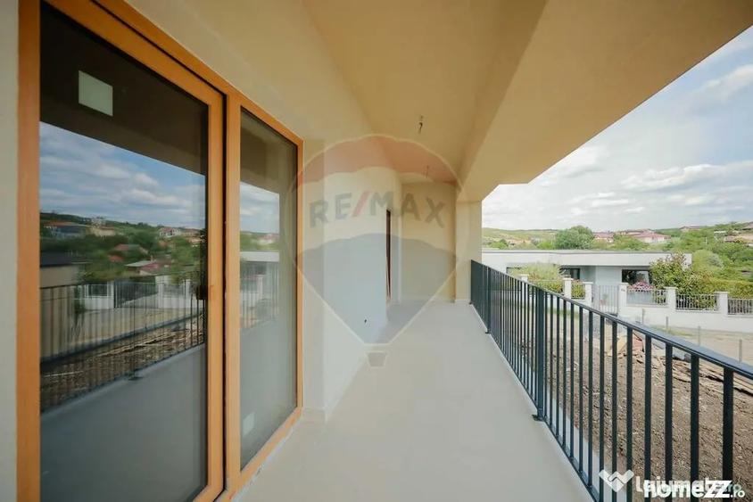 Casă cu 5 camere cu Teren 435 Mp în Săldăbagiu de Munte