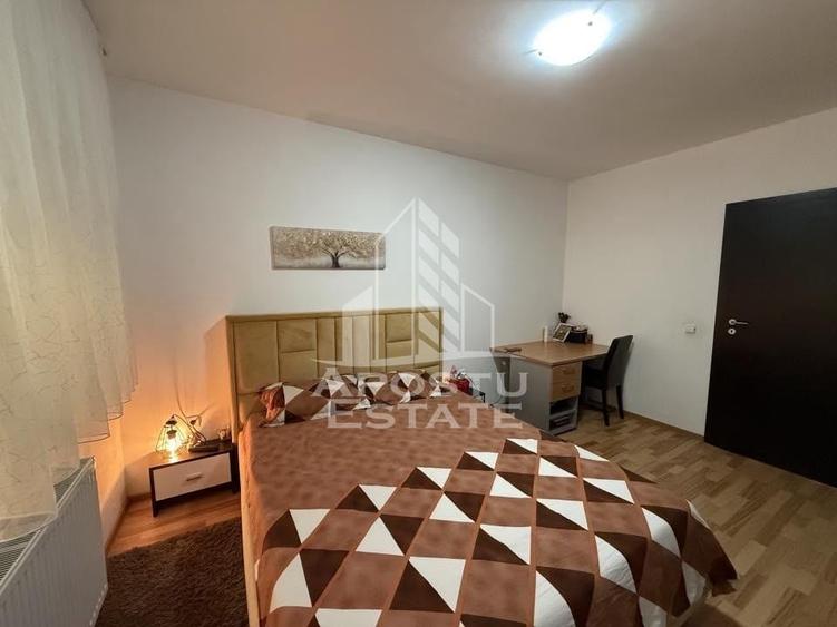 Apartament cu 3 camere decomandat, mobilat în Sânandrei