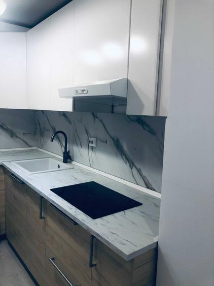 Apartament cu 2 camere semidecomandat în 1 Mai