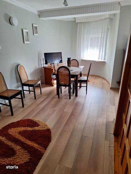 Casă cu 4 camere cu Teren 580 Mp în Central