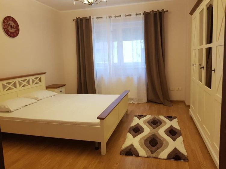 Apartament cu 3 camere decomandat, mobilat în Exterior Nord
