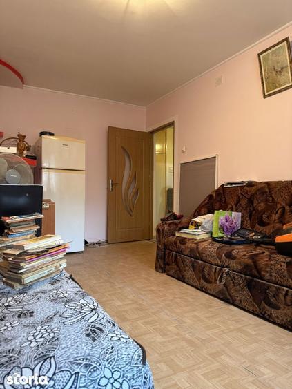 Apartament cu 3 camere decomandat în Rahova