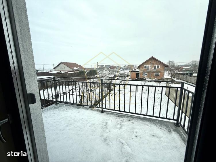 Casă cu 4 camere cu Teren 330 Mp în Săcălaz