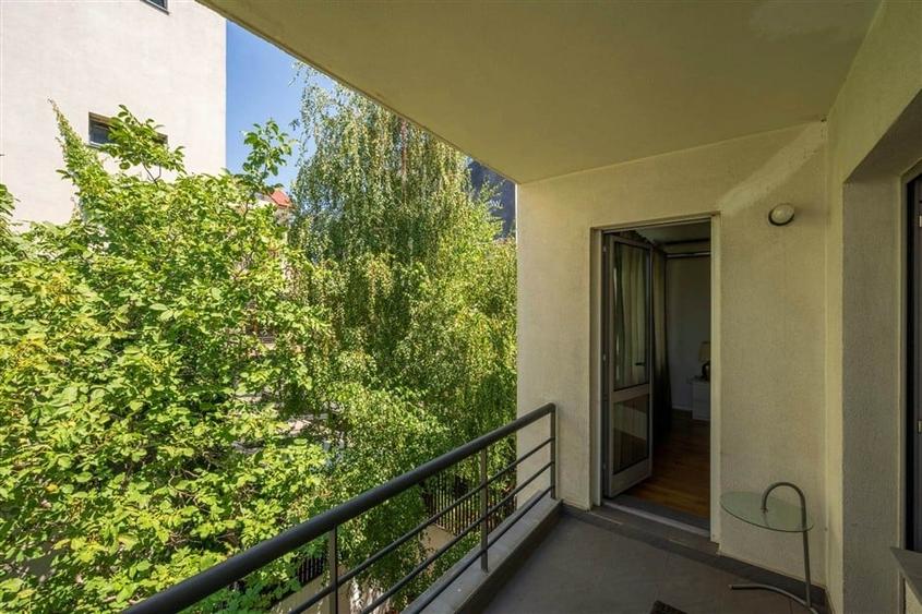 Apartament cu 4 camere decomandat în Dorobanți
