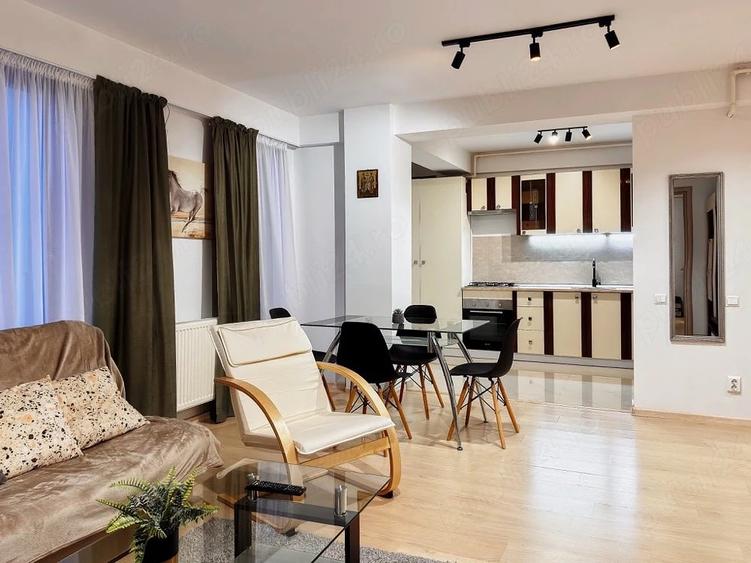 Apartament cu 2 camere semidecomandat în Gorjului