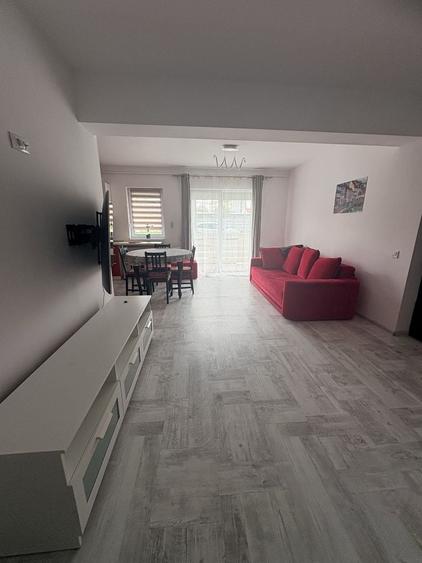 Apartament cu 3 camere decomandat în Primăverii