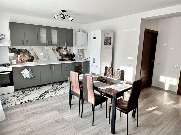 Casă cu 2 camere cu Teren 430 Mp în Central