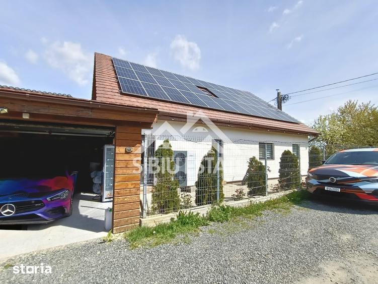 Casă cu 6 camere cu Teren 670 Mp în Roșia