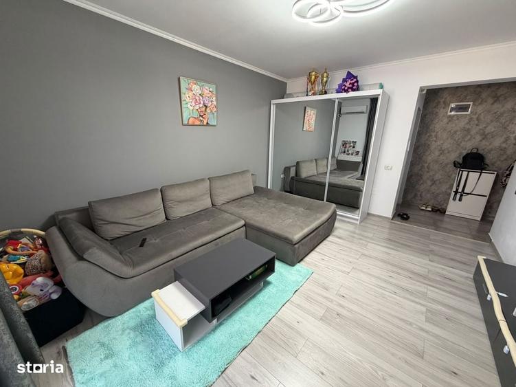 Apartament cu 3 camere decomandat în Dobroești