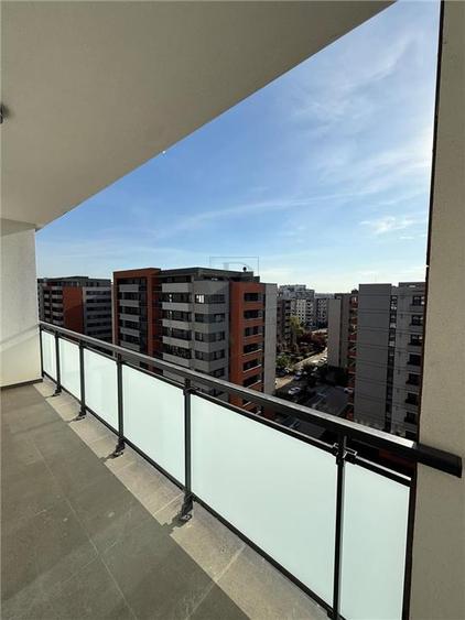 Apartament cu 3 camere decomandat în Torontalului