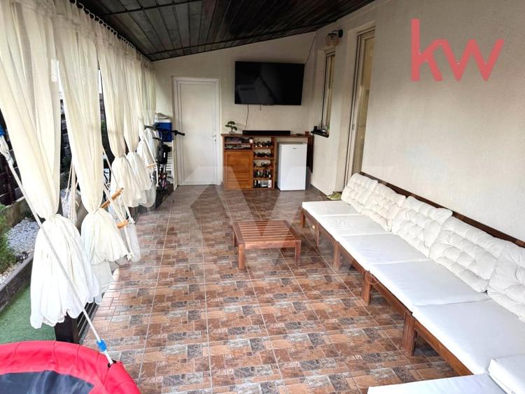 Casă individuală cu 4 camere cu Canalizare în Exterior Est