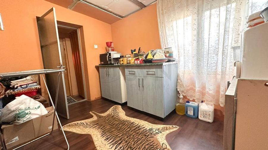 Casă individuală cu 4 camere cu Canalizare în Nord