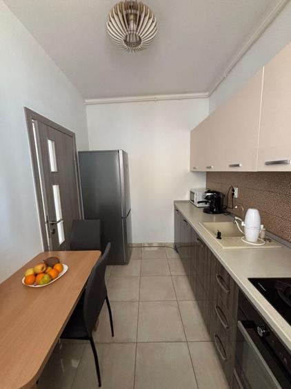 Apartament cu 2 camere semidecomandat în Păcii