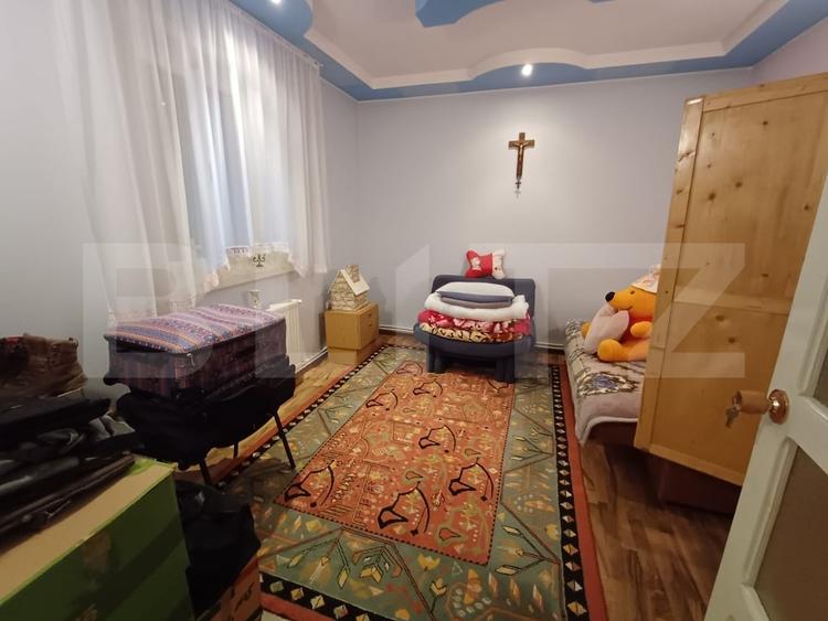 Casă cu 8 camere, 400 mp, 15 ari teren, Salcea - 12