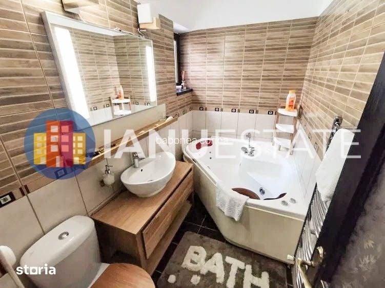 Apartament cu 2 camere decomandat în Victoriei