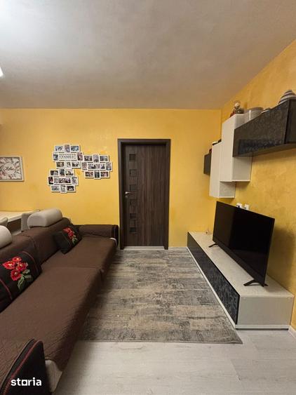 Apartament cu 3 camere în Florești