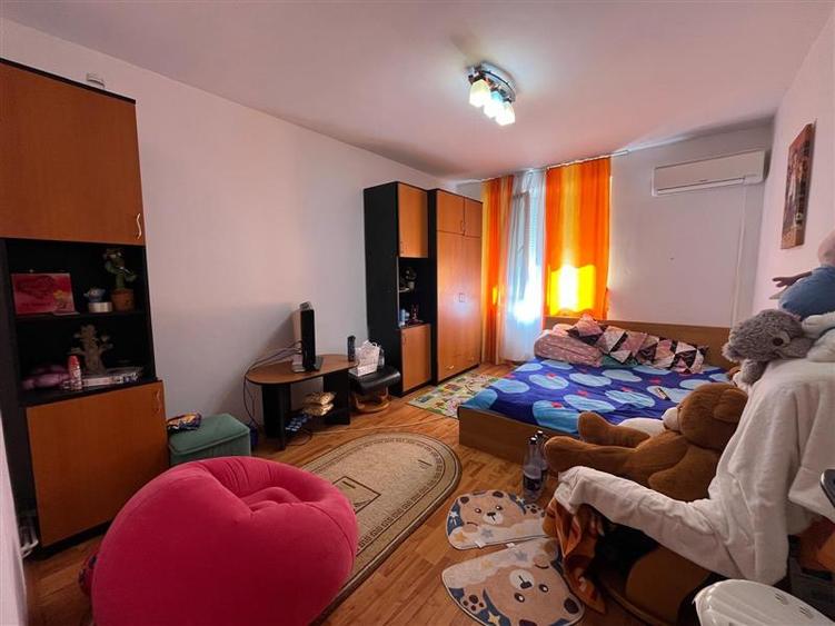 Lugoj, Ap. 1 Cam., 41 Mp.,  Et. 3, Strada Cernei, Langa Liceul Aurel Vlaicu - 11