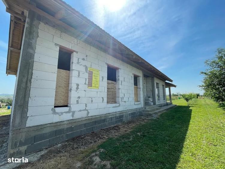 Casă cu 3 camere cu Teren 938 Mp în Sârbi