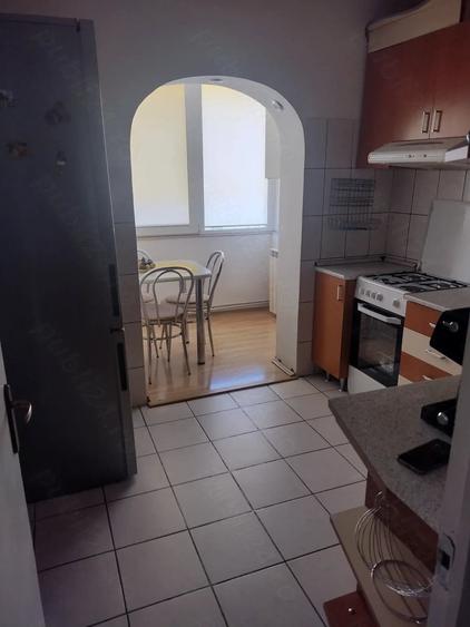Apartament cu 3 camere decomandat în Micălaca
