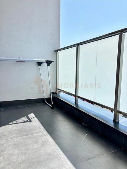 Apartament cu 3 camere în Independenței