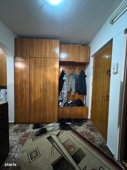 Apartament cu 2 camere decomandat în Podul de Fier