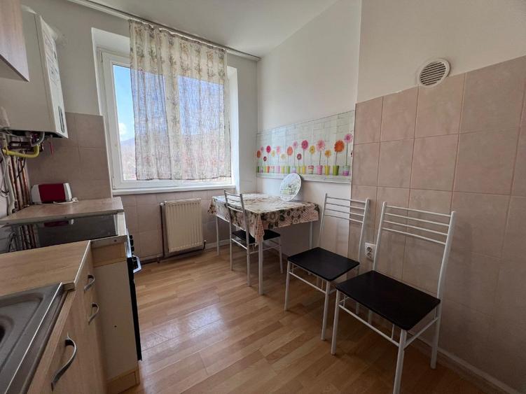 Apartament cu 2 camere semidecomandat în Ultracentral