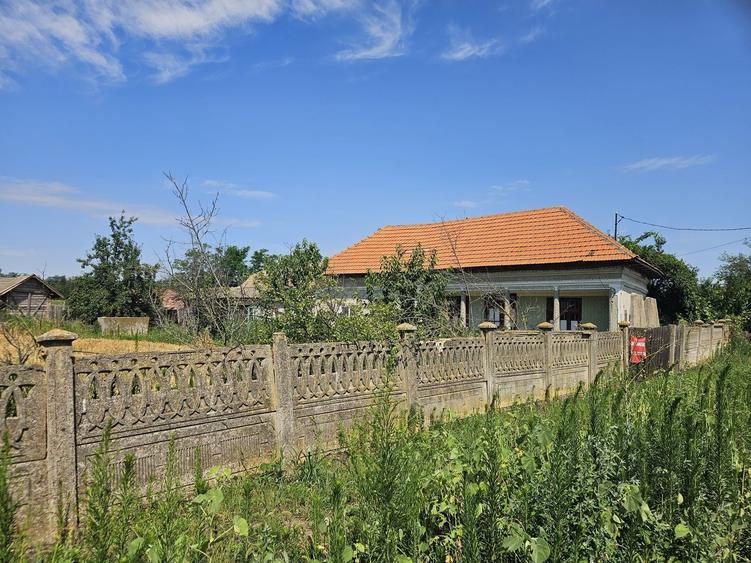Casă cu 4 camere în Frumoasa