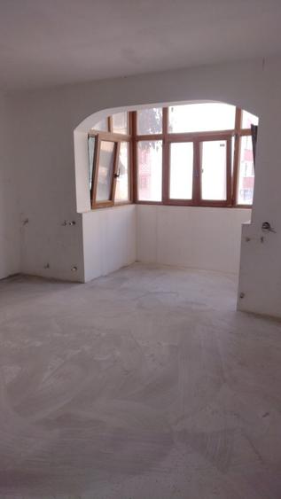 Apartament cu 2 camere semidecomandat în Exterior Vest — fotografia 1