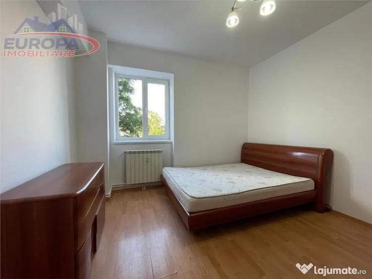 Apartament cu 2 camere decomandat în Babadag