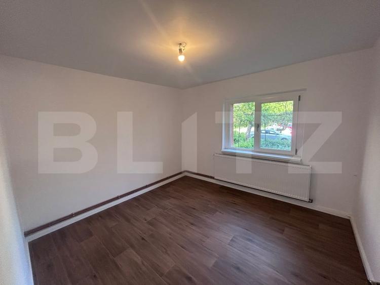 Apartament cu 2 camere decomandat în Sărari