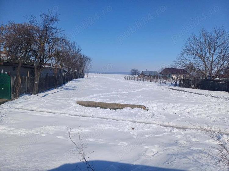 Teren de 2500 mp, în Tămădău Mare