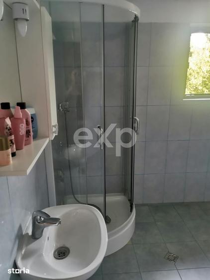 Casă cu 5 camere cu Teren 700 Mp în Dragomirești