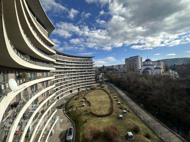 Apartament cu 2 camere semidecomandat, mobilat în Plopilor