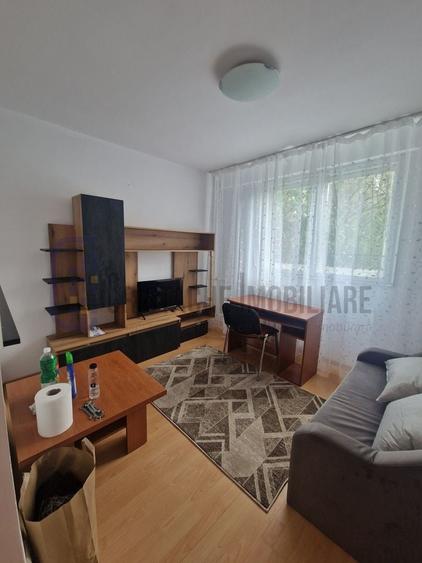 Apartament cu 2 camere decomandat, mobilat în Drumul Taberei