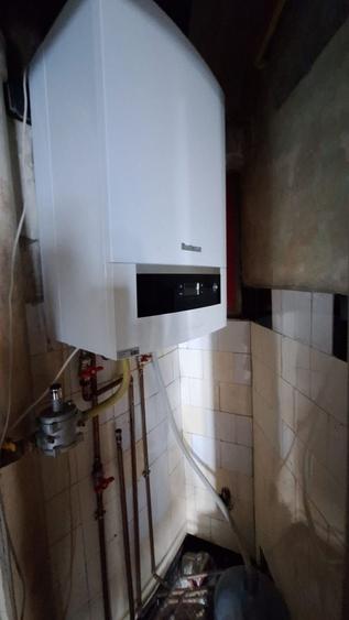 Apartament cu 3 camere semidecomandat în Centrul Istoric