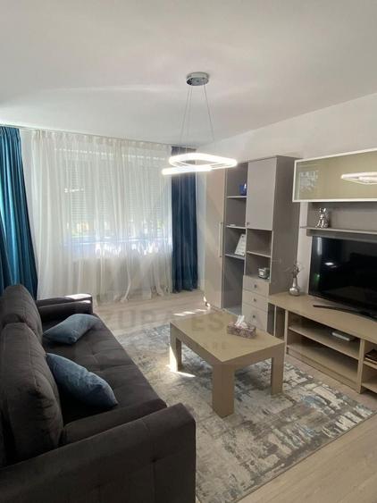 Apartament modern 3 camere etaj 2 echipat premium in zona Strand - 1