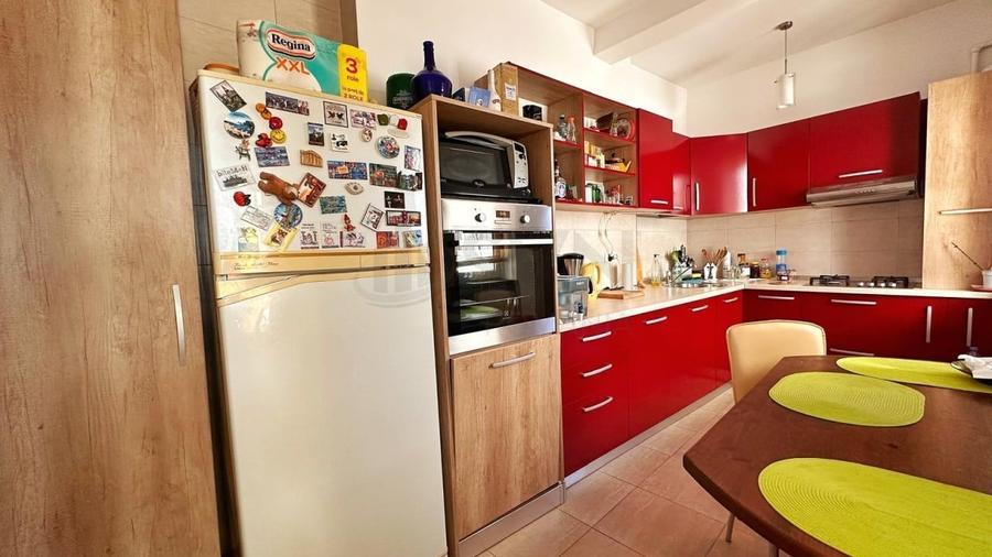 Apartament cu 3 camere decomandat, mobilat în Grădina Icoanei