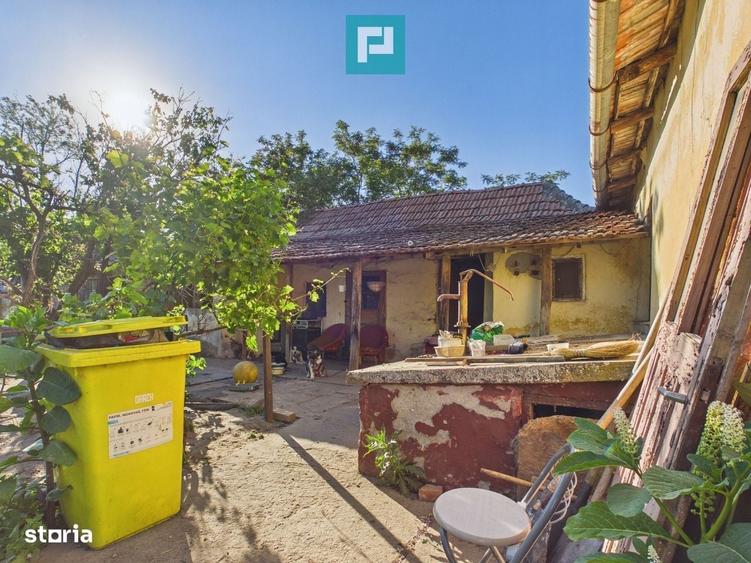 Casă cu 3 camere în Peregu Mic