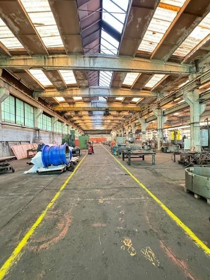 Spațiu industrial, de 1,120 mp, în Industrială