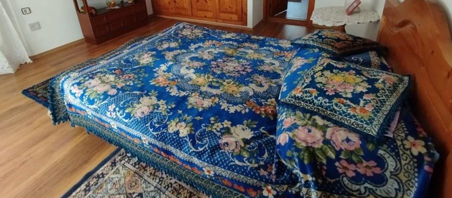 Casă individuală cu 8 camere cu Canalizare în Frătești