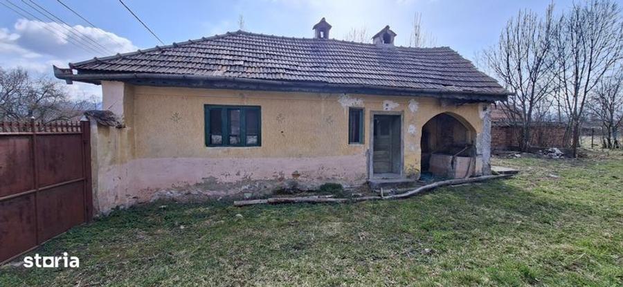 Vand Casa Compusa din 2 Camere - 2