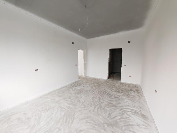 Casă individuală cu 4 camere cu Teren 300 Mp în Lumina