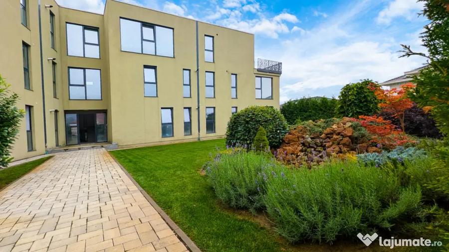 Apartament cu 4 camere decomandat în Vest