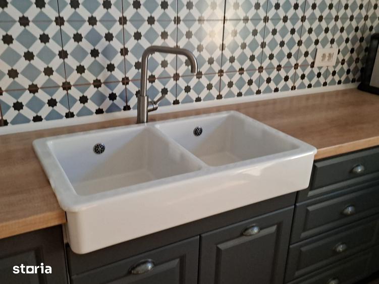 Casă cu 5 camere cu Teren 1000 Mp în Central