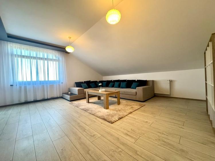 Apartament cu 3 camere decomandat, mobilat în Europa