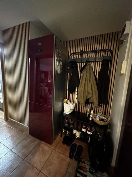 Apartament cu 3 camere semidecomandat în Lacul Tei