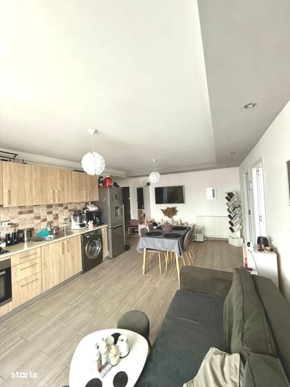Apartament cu 3 camere semidecomandat în Florești — fotografia 1